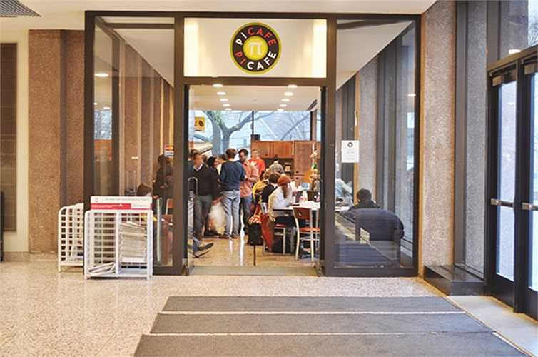 Theo trang U.S News and World Report, về tổng thể Wesleyan đứng thứ 6 trong hệ thống các trường khai phóng năm 2012. 