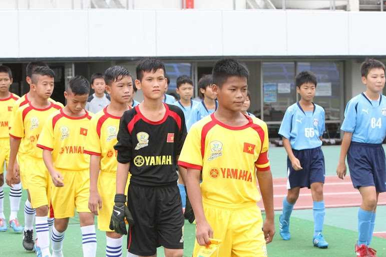 Cầu thủ U13 SLNA sang Nhật du đấu