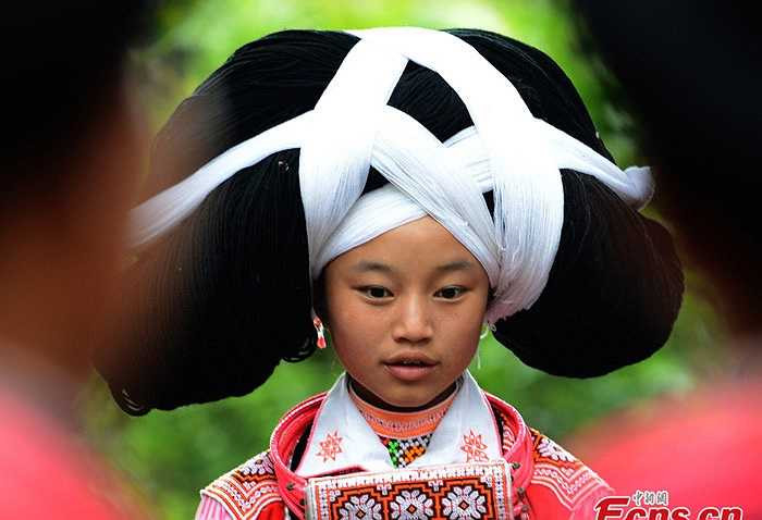 Phương thuốc này là sự kết hợp của hơn chục thảo dược trong vùng và chỉ được truyền bí mật giữa những người phụ nữ với nhau.