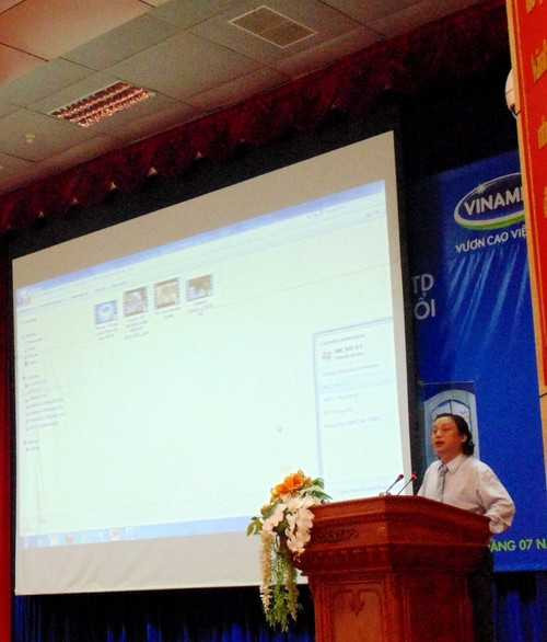 Vinamilk tiếp tục đến với người cao tuổi miền Nam