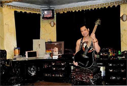 Ngọc Sơn còn lên báo khoe về căn biệt thự 'Thiên niên kỷ' có thiết kế không giống ai về độ quái dị.