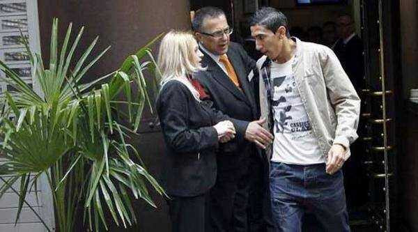 Ảnh chứng minh sự có mặt của Di Maria ở Manchester