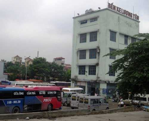 Phó giám đốc bến xe Lương Yên bị côn đồ đánh túi bụi