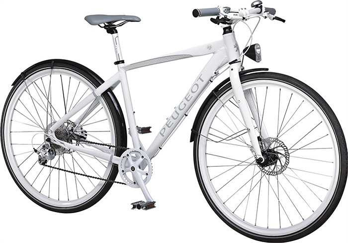 Hệ thống phân phối xe đạp Peugeot chính hãng mang tên Vélo Chic đã hiện diện tại Hà Nội và Tp.HCM, đồng thời vừa có buổi ra mắt tại Đà Nẵng hôm 26/8. Trong ảnh là mẫu xe mang tên giải quần vợt danh tiếng - Peugeot Roland Garros.