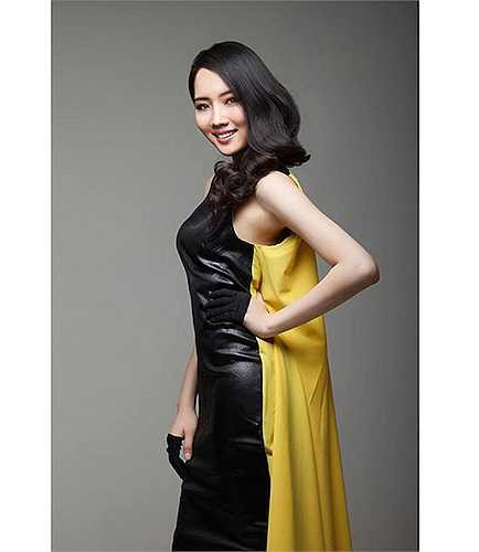 Năm 2013, khi 21 tuổi, Diệp Hồng Đào bất ngờ kết hôn với đạo diễn Ngô Quang Hải sinh năm 1967- hơn cô 25 tuổi 