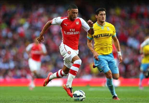 HLV Wenger đặt kì vọng vào sự phát triển của Chamberlain