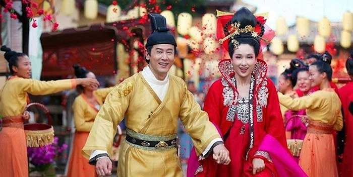 Giống như những bộ phim trước đây, 'Chế tạo mỹ nhân' cũng được Vu Chính quy tụ nhiều ngôi sao tham gia dàn bao như Viên San San, Mã Tô, Can Đình Đình, Đỗ Thuần, Khưu Tâm Chí, Dương Cung Như, La Tấn… 