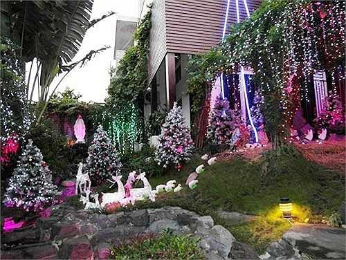 Vườn cây bên ngoài