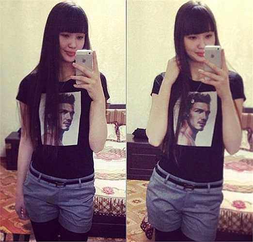 Không chỉ tỏa sáng rực rỡ trên sân bóng, Sabina còn vô cùng thời trang và trẻ trung ở ngoài đời thường. 