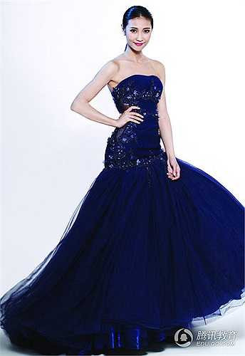 Trước đó, Hồ Mộng Dao từng đạt nhiều thành tích khi tham gia các cuộc thi sắc đẹp.