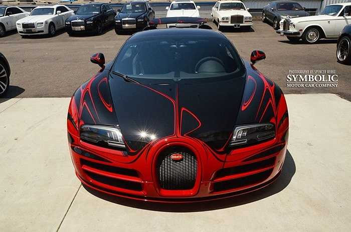 Siêu xe đắt đỏ của Pháp được sơn theo công nghệ tương tự phiên bản Bugatti Veyron gốm sứ xanh-trắng từng ra mắt cách đây 2 năm.