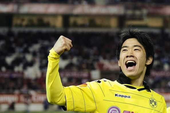 Shinji Kagawa trên đường trở về Dortmund