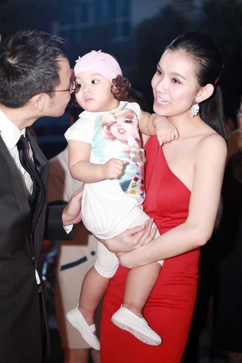 Hoa hậu Thùy Lâm tái xuất đẹp rạng rỡ 