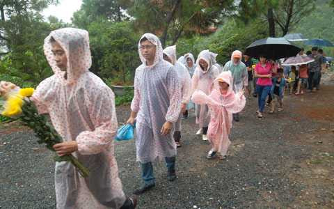 Nghìn người, đội mưa, viếng mộ, Đại tướng, Tết Độc Lập, Võ Nguyên Giáp