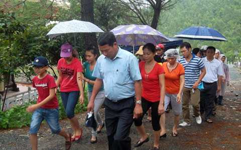 Nghìn người, đội mưa, viếng mộ, Đại tướng, Tết Độc Lập, Võ Nguyên Giáp