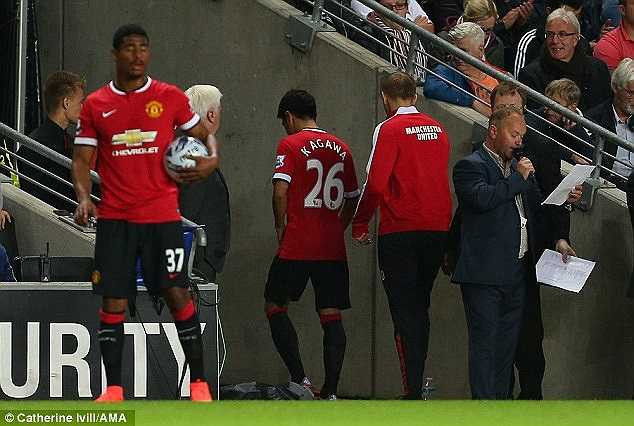 Dù Van Gaal từng tuyên bố chỉ thích cầu thủ chơi bóng đầu óc nhưng ông lại làm fan Man Utd thất vọng khi đồng ý bán Kagawa.