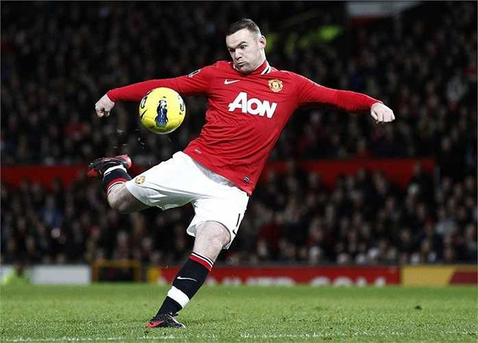 Năm 2004, tiền đạo người Anh gia nhập sân Old Trafford khi mới chỉ có 18 tuổi. Đến thời điểm hiện tại, Rooney đã trở thành thủ lĩnh Quỷ đỏ.