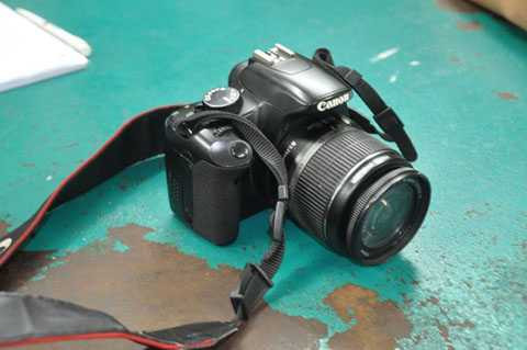 Cảnh sát hình sự, bắn thủng đùi, tên cướp, trên phố, TP HCM