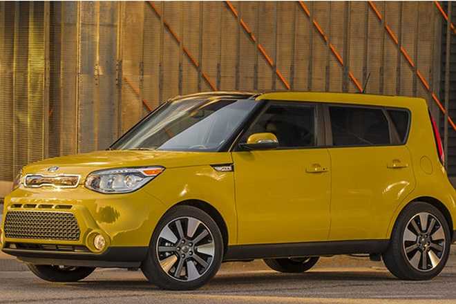 Kia Soul Nội thất hiện đại nhiều tiện nghi và một cảm giác lái ấn tượng giúp Kia Soul ghi điểm với khách hàng đô thị.