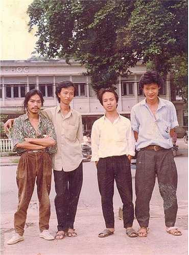 Sinh viên ĐH Kiến trúc những năm 1990.