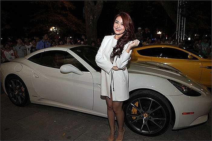 Đó đều là những chiếc xe có giá lên tới vài tỷ đồng.