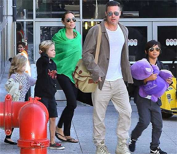 Sau khi về sống với cặp đôi nổi tiếng trên thế giới, Pax Thiên đã thực sự có một cuộc sống 'trên thiên đường'.