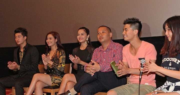 Ngày 27/8/2014, đại diện êkip phim Thần Tượng bao gồm Quang Huy (đạo diễn - giám đốc sản xuất) cùng các diễn viên Phạm Quỳnh Anh, Hoàng Thùy Linh, Harry Lu đã lên đường sang Hàn Quốc.