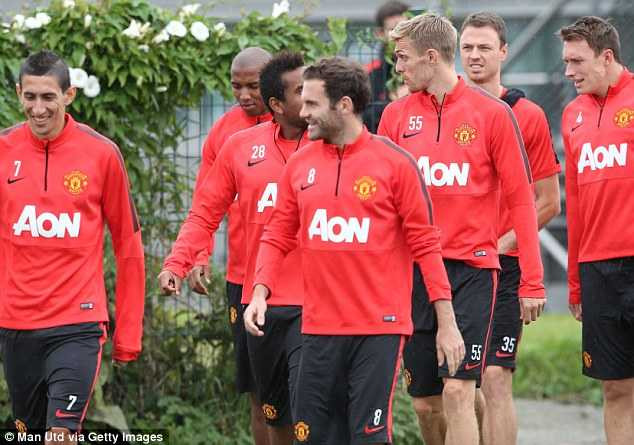 Tin sáng 4/9: Van Gaal tiếp tục chiến dịch 'bàn tay sắt' ở Man Utd