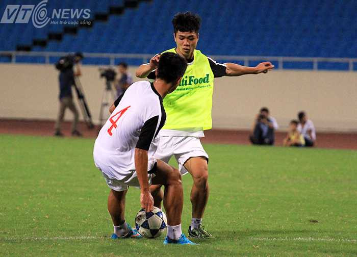 Công Phượng chững chạc hơn khi làm đội trưởng