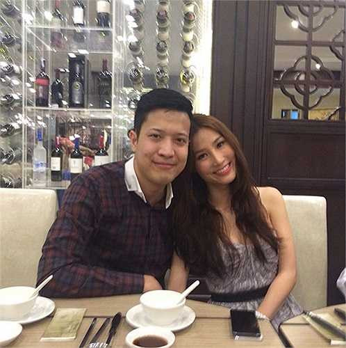 Khi đó, cả hai đều vừa trải qua những mất mát, đổ vỡ trong tình cảm nên có khá nhiều quan điểm chung về cuộc sống.