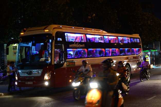 Cấm xe giường nằm: Doanh nghiệp hoang mang, dân lo lắng