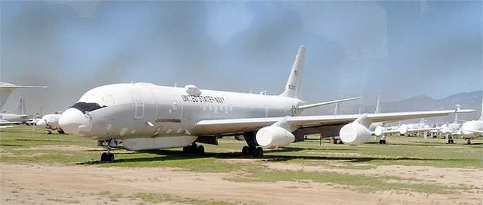 Khu nghĩa trang máy bay này hiện có khoảng 5.000 xác máy bay đã nghỉ hưu của Mỹ