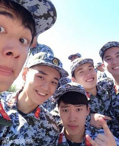 Cứ đến mùa tựu trường là cũng đến mùa huấn luyện quân sự hàng năm của các tân sinh viên. Những 'ma mới' ở Trung Quốc sẽ trải qua một thời gian huấn luyện quân sự khá khắc nghiệt. Tuy vậy, rất nhiều sinh viên đã trải qua thời kỳ này đều cho rằng đợt huấn luyện quân sự này là một trong những kỷ niệm đáng nhớ nhất trong đời sinh viên của họ.