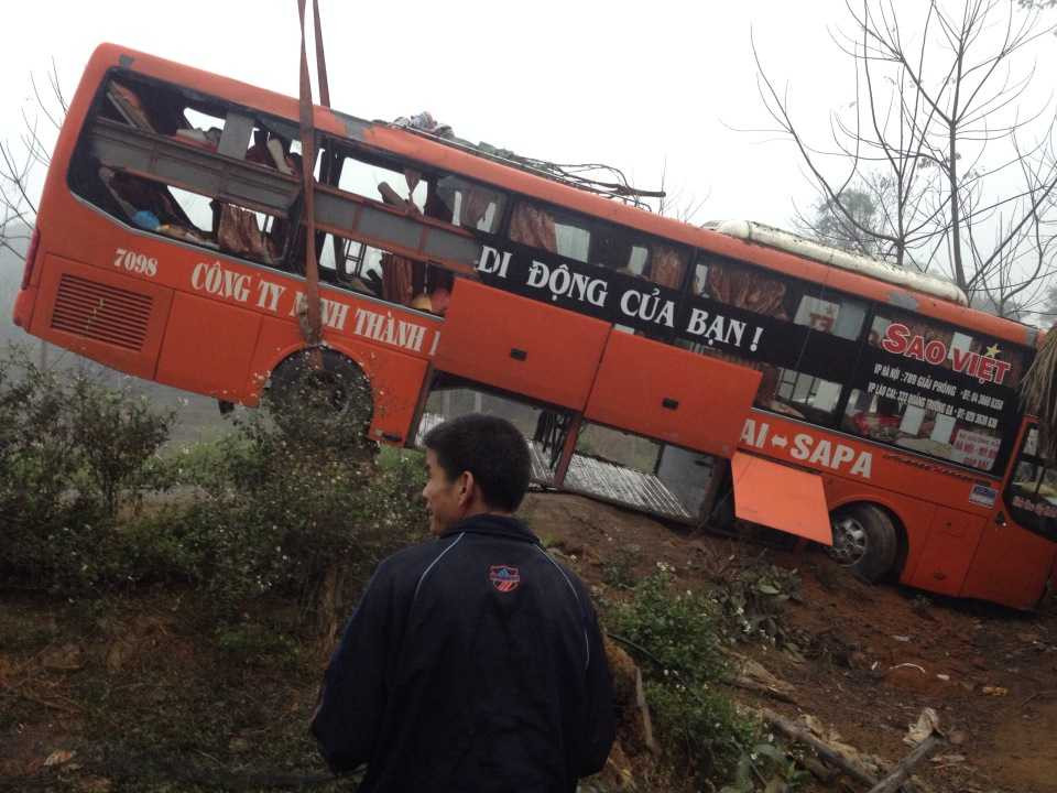 Nghi vấn xe 'dù' giả Sao Việt chạy tuyến Sa Pa