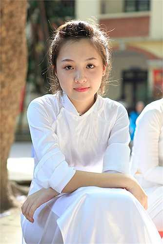 Ngọc Diệu có chiều cao 1,57m, thường được bạn bè gọi với biệt danh đáng yêu là Kẹo (vì cô sở hữu vẻ đẹp ngọt ngào, trong trẻo). Cô gái từng 'gây sốt' cộng đồng mạng bởi gương mặt mộc đẹp như hot girl trong đợt lễ bế giảng năm học 2013 - 2014. 