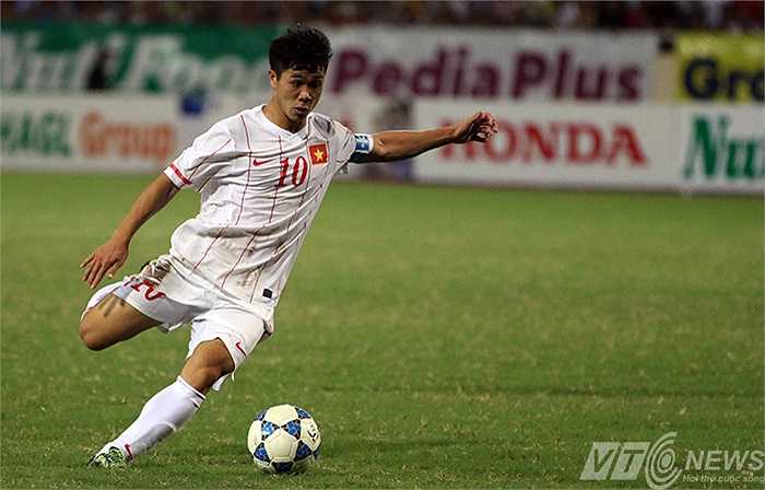 Kỹ thuật đi bóng của Công Phượng là gần như hoàn hảo