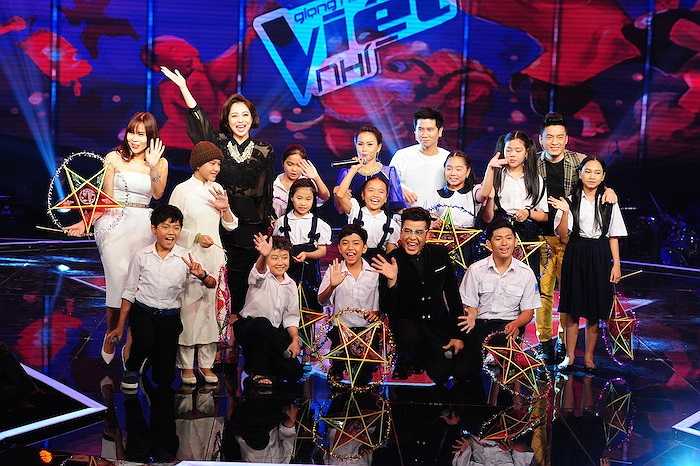 Toàn cảnh sân khấu đầy không khí Trung Thu của 'Giọng hát Việt nhí'. Trung Ngạn