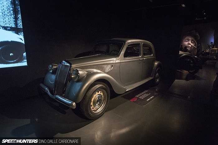 Lancia là nhãn hiệu về sau được Fiat bán cho hãng Chrysler. Lancia của nước Ý là tất cả về một sự kết hợp của sự sang trọng, tốc độ và ngoại hình.