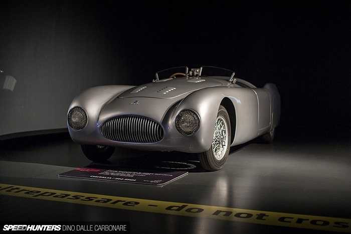 Chỉ có 20 chiếc SMM Spider Nuvolari như thế này được ra đời, với khung nhôm liền khối. Đến nay chỉ còn tầm 10 chiếc nằm rải rác ở các bộ sưu tập cá nhân.