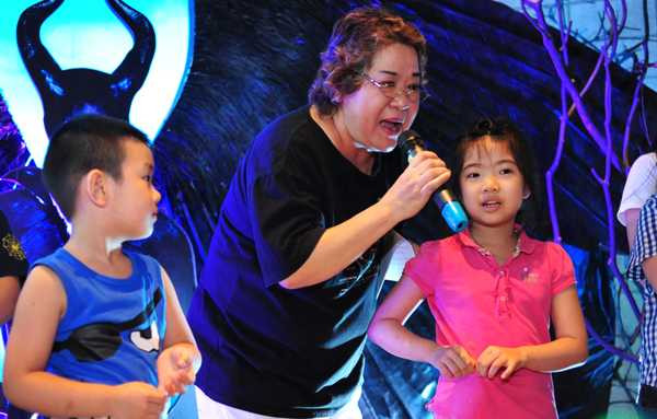 Trăng rằm nơi đảo xa