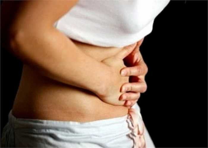 Khi ăn vặt giữa các bữa, bạn khiến hệ tiêu hóa của mình phải chịu gánh nặng xử lý chúng một cách nhanh chóng. Nếu tình trạng này xảy ra trong thời gian dài, sẽ gây ra hiện tượng rối loạn tiêu hóa, khiến bạn khó hấp thu dưỡng chất cho cơ thể.