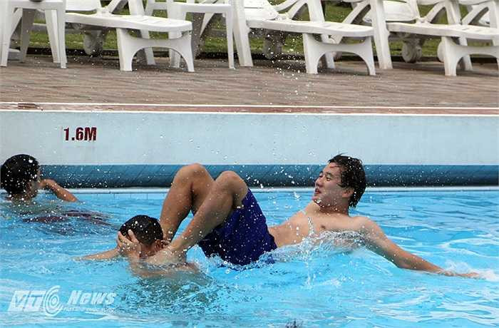 Tuấn Anh từng cùng Minh Vương khoác áo U11 Thái Bình giành ngôi Á quân Giải Nhi đồng toàn quốc năm 2006.