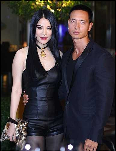 Trương Ngọc Ánh sánh đôi bên chàng trai Việt kiều Kim Lý tại buổi giới thiệu phim Hương ga.