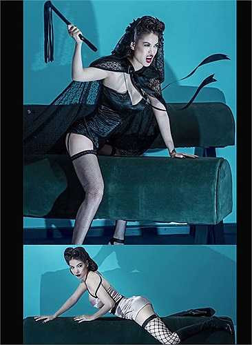 Bên cạnh đó, nữ diễn viên Hương ga cũng từng khiến người xem 'ngã ngửa' khi bất ngờ tung ra loạt ảnh sexy, nóng bỏng, với tạo hình tay cầm roi da, mặc đồ thiếu vải cùng những kiểu tạo dáng đầy khiêu khích.