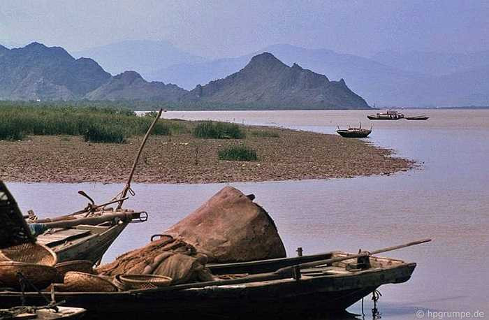 Những bãi bồi ven sông trước đây rất hoang vu.