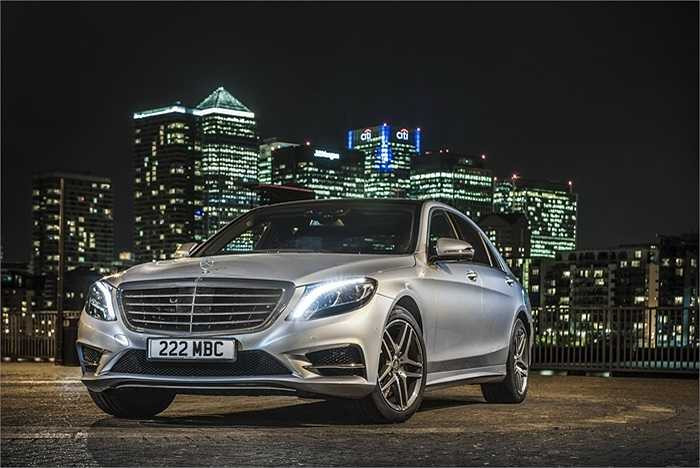 Về tính năng vận hành, Mercedes-Benz S500 Plug-In Hybrid được trang bị động cơ turbo V6 3.0L, công suất 333 mã lực.