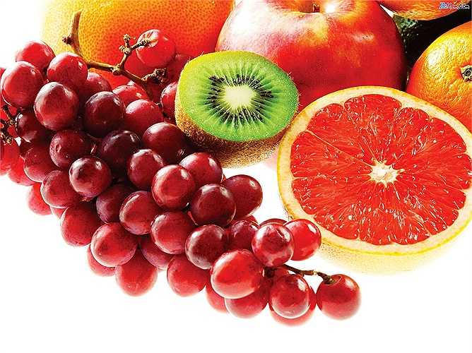 4.Tiêu thụ trái cây và rau quả không thích hợp: Với những người có rối loạn chức năng thận mãn tính thì trái cây và rau quả (nhất là những thực phẩm giàu kali) được coi như huyết áp tự nhiên làm thiệt hại thận. Những người có chức năng thận kém thì cần tránh bổ sung thêm thành phần kali làm tổn hại thận.