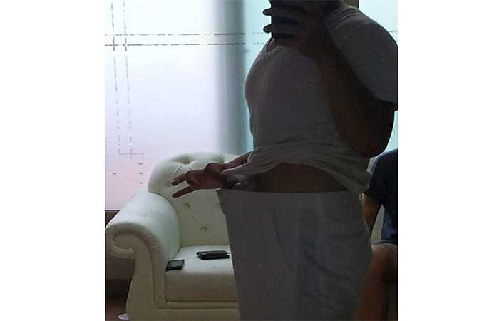 Chàng trai trẻ hiện đang học năm cuối phổ thông trung học cho biết, khi còn học tiểu học mình đã có một chế độ dinh dưỡng rất đầy đủ. Chính vì thế mà cơ thể cậu đã mập mạp hơn các bạn cùng trang lứa.