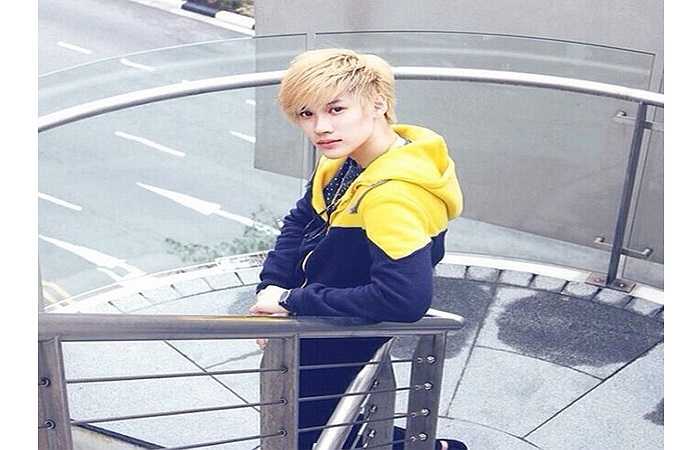 Tuy nhiên, điều đáng ngạc nhiên là quá trình nỗ lực giảm cân của anh chàng này đã được cư dân mạng biết tới. Được biết, anh chàng đã giảm được 12kg trong 4 tháng nhờ cân bằng chế độ luyện tập và ăn kiêng. 