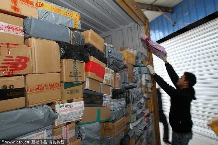 Vị trí số 9 là các chuyên viên hậu cần với mức lương từ 70.000 đến 100.000 nhân dân tệ/năm. Đây được coi là trong những ngành đang phát triển ở Trung Quốc.